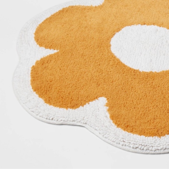 Pillowfort Flower Bath Rug - Picture 2 of 5